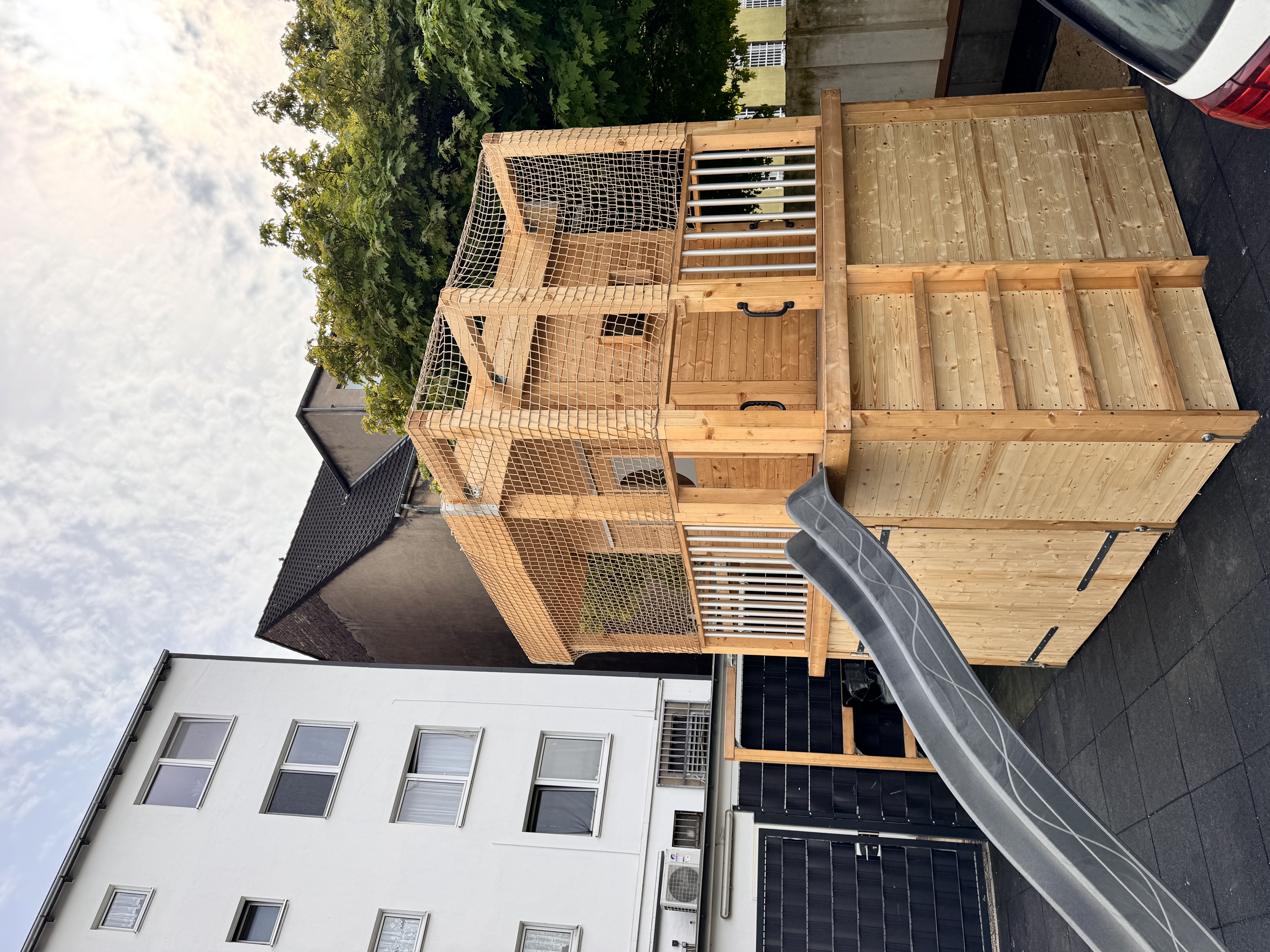 Kletterturm & Spielanlage